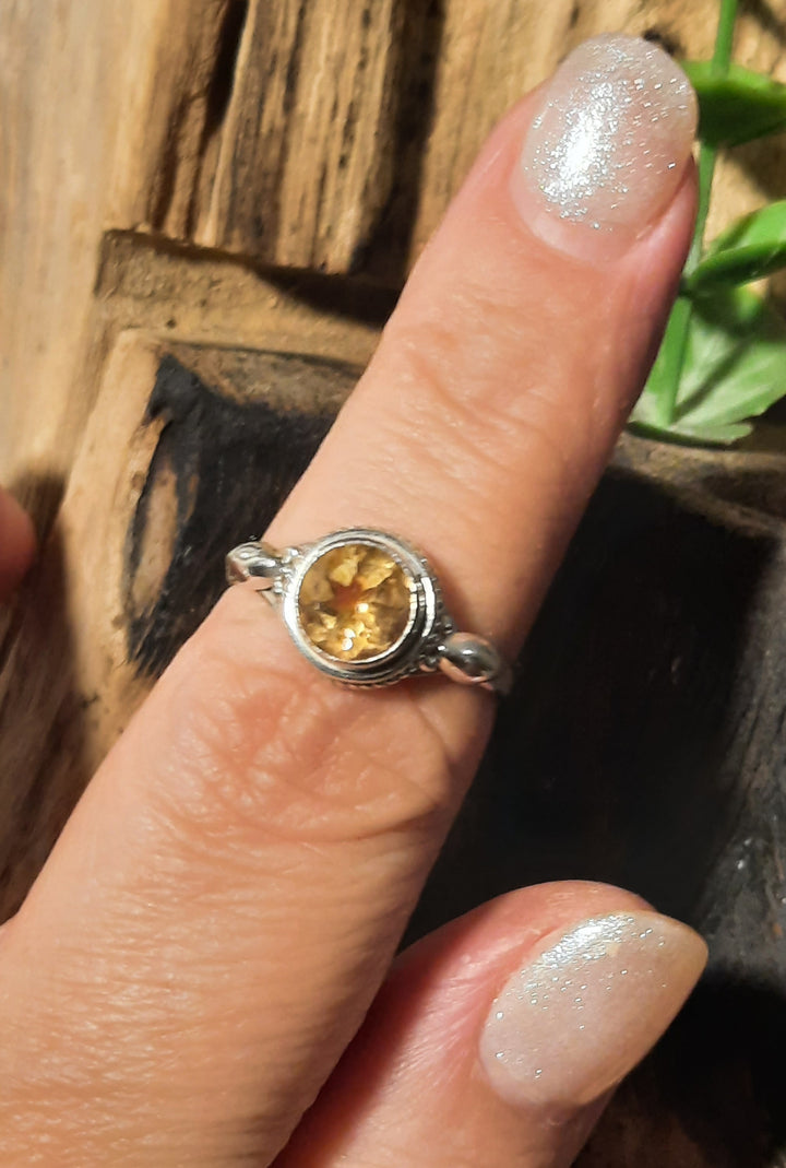 CITRINE RING SIZE 7(N) GS8923