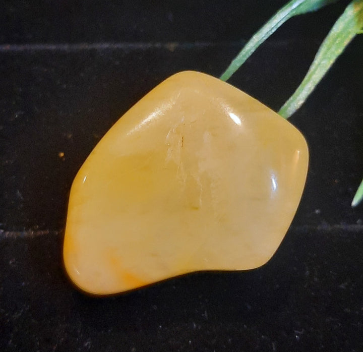 Yellow Aventurine Tumbler Stone YAV1