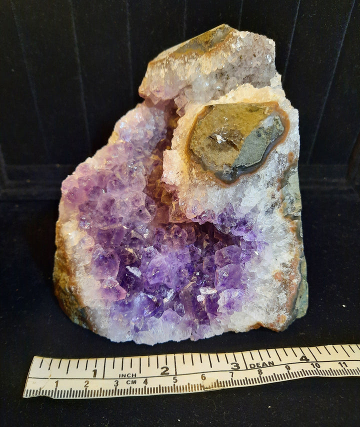 Amethyst Geode STZ375