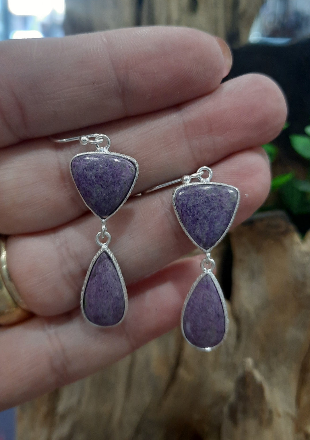 STICHTITE  EARRINGS GS7448